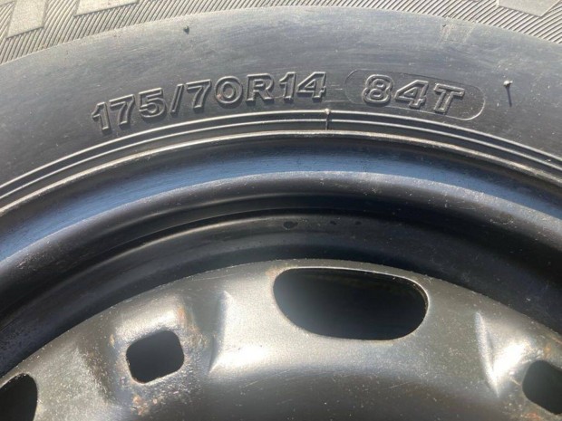 Skoda Fabia kerekek tli 175/70 R14 gumikkal