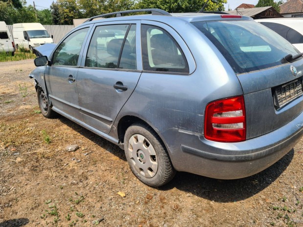 Skoda Fabia kombi 1.2 12v 2003-as alkatrészei eladóak