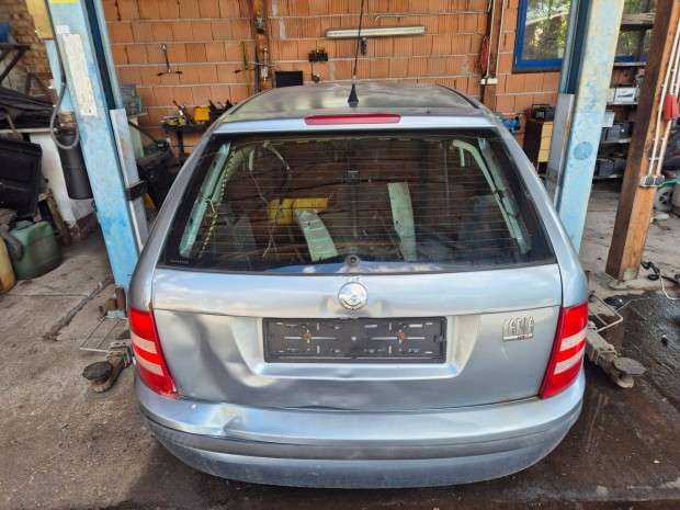 Skoda Fabia kombi csomagtér ajtó üveg