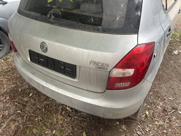 Skoda Fabia lmpa lkhrt csomagtr ajt srvd negyed