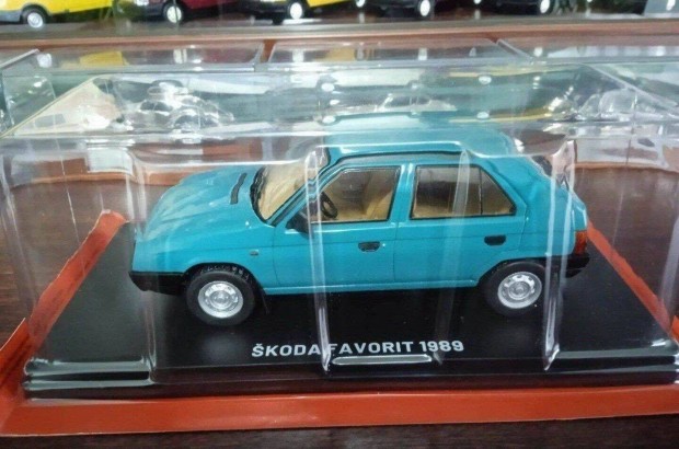 Skoda Favorit "Hachette" kisauto modell 1/24 Elad