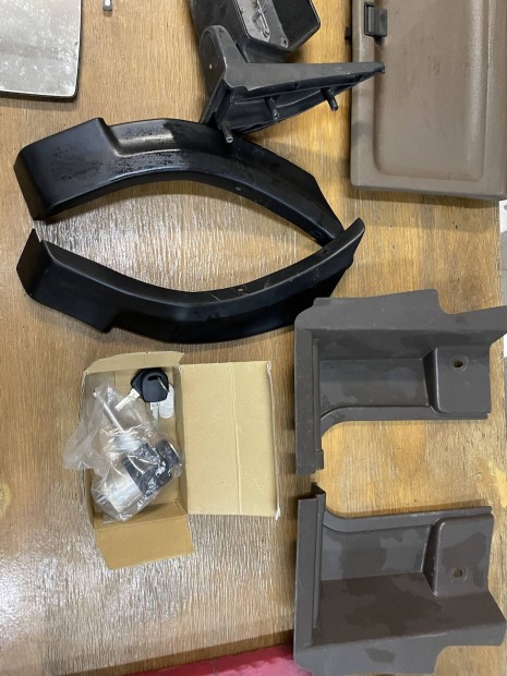 Skoda Favorit megmaradt alkatr�szek 