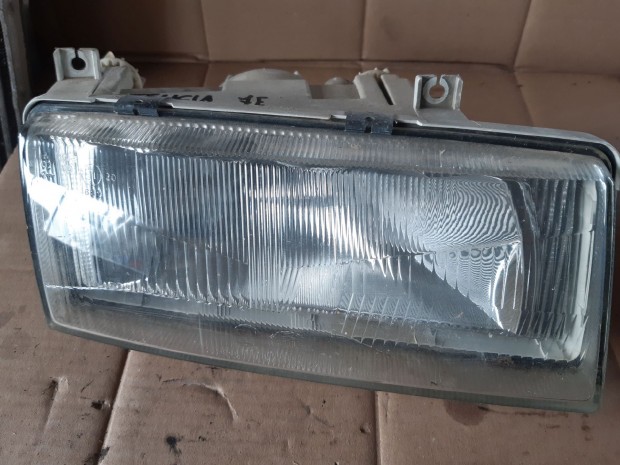 Skoda Felicia Jobb Els� L�mpa / F�nysz�r�