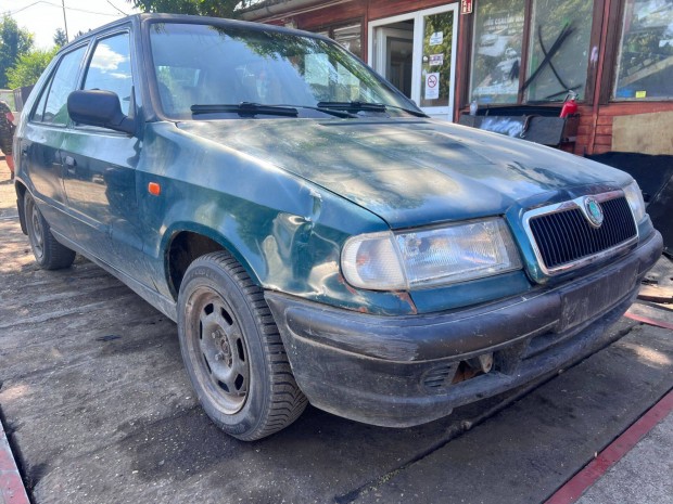 Skoda Felicia (1999) 1.3i 136M Alkatrészek #M2798