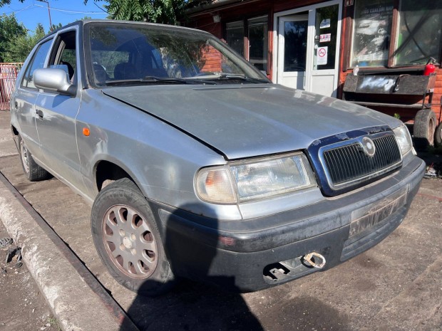 Skoda Felicia (1999) 1.3i 136M Alkatrészek #M2850