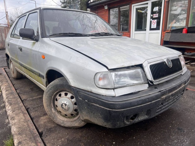 Skoda Felicia (2001) 1.3i 136M Alkatrészek #M2599