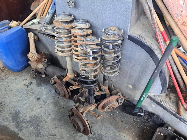 Skoda Felicia els� g�lyal�b f�knyereg csonk�llv�ny ker�kagy fut�m�