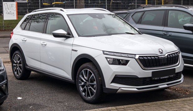 Skoda Kamiq bontott karosszria alkatrszek