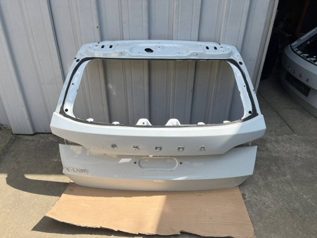 Skoda Kamiq csomagtér ajtó 658827159