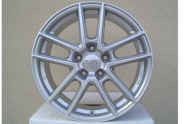 Skoda Karoq felni gyri mretben 5x112 16 col Anzio Split alufelni