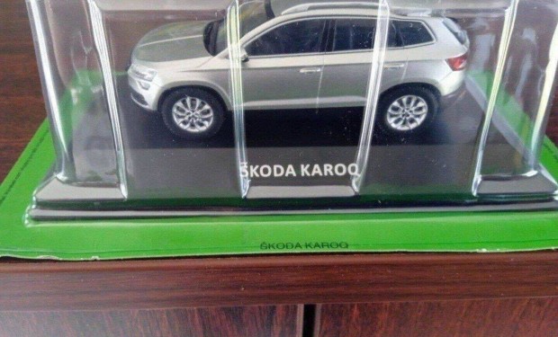 Skoda Karoq kisauto modell 1/43 Elad