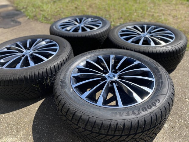 Skoda Kodiak gyári 18"-os polír felni 235/55R18 SUV téli
