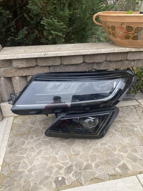 Skoda Kodiaq Full led fényszóró(1Zx012669-25)