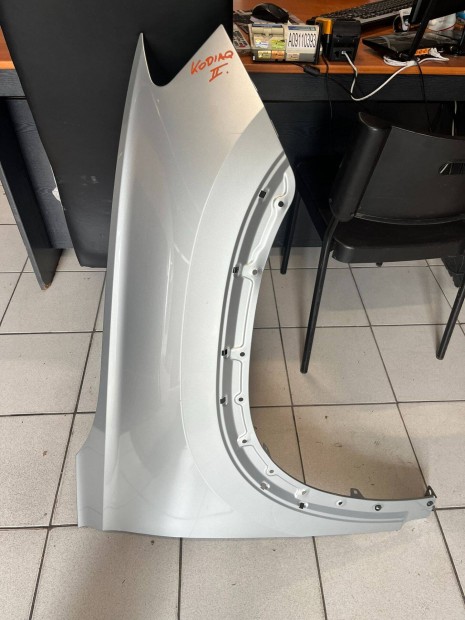 Skoda Kodiaq II jobb els srvd 57h821106