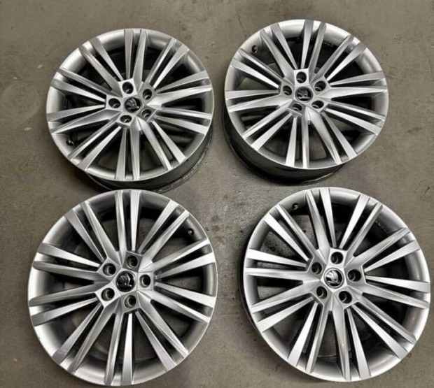 Skoda Kodiaq Karoq Szuperb Oktavia �j modellekre 19 " 