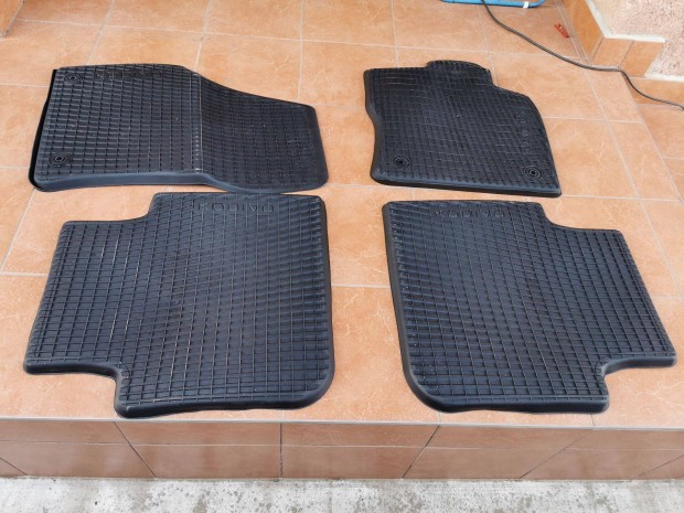 Skoda Kodiaq gyári gumiszőnyeg 566061502