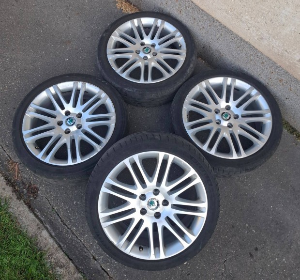 Skoda Luxon gyári alufelni 18" 5x112