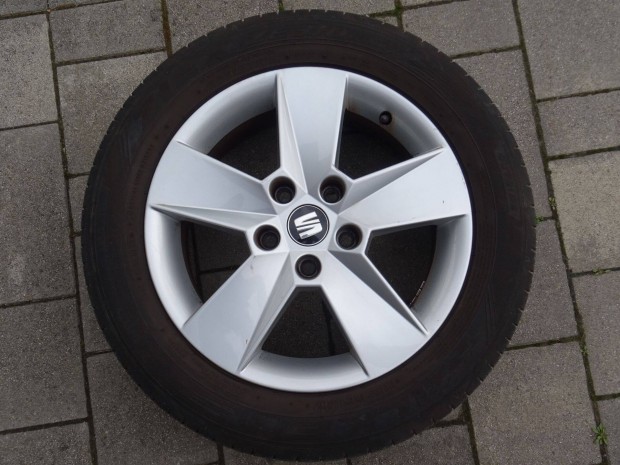 Skoda Octavia 16" 5x112 ET46 gyári alufelni 205/55R16 nyárigumi