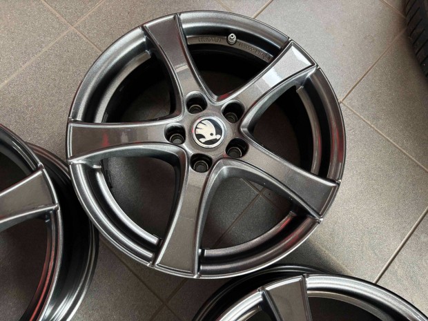 Skoda Octavia 17" 5x112 alufelni eladó 17 coll