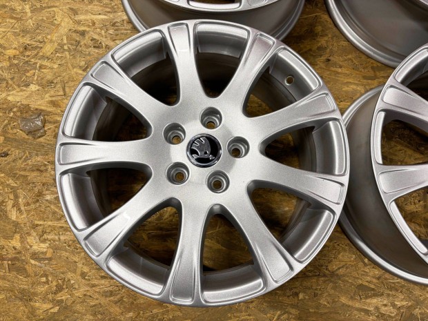 Skoda Octavia 17" 5x112 gyri alufelni elad 17 coll