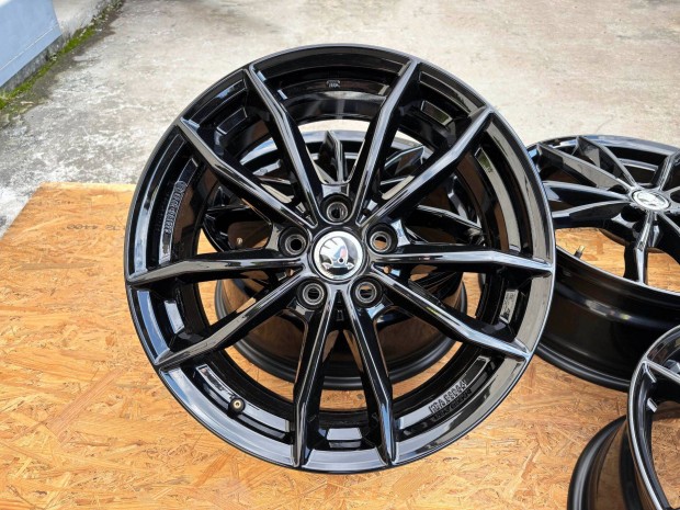 Skoda Octavia 18" 5x112 fekete alufelni eladó 18 coll