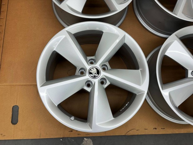 Skoda Octavia 18" 5x112 gyri alufelni elad 18 coll