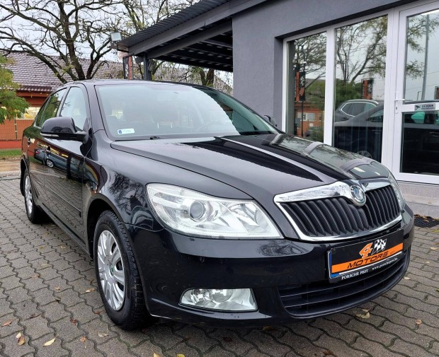 Skoda Octavia 1.4 Ambiente M.O.-I.Vezetett SZER...