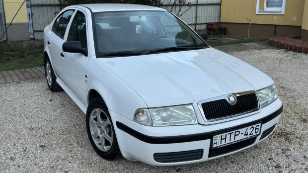 Skoda Octavia 1.4 Classic M.O.-2Tulaj-1.6 8 Sze...