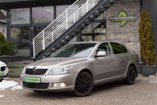 Skoda Octavia 1.4 TSI Ambition Capuccino Beige...