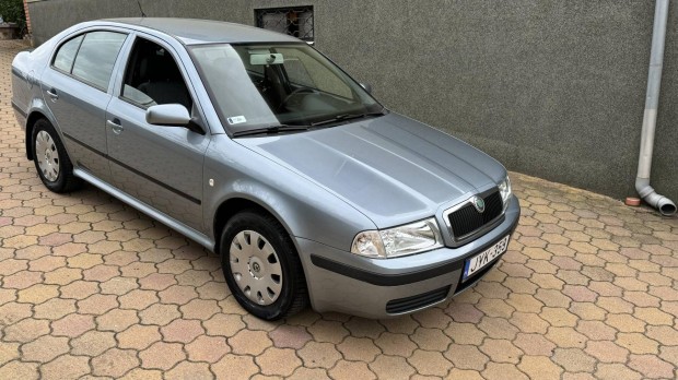 Skoda Octavia 1.4 Tour M.O.-i 2.tulaj+Klíma+Ren...