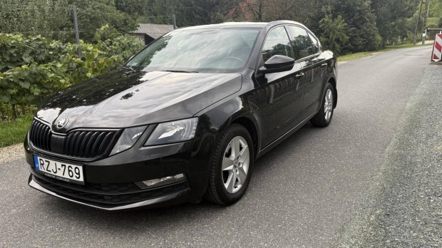 Skoda Octavia 1.5 TSI ACT Style Nagykijelző