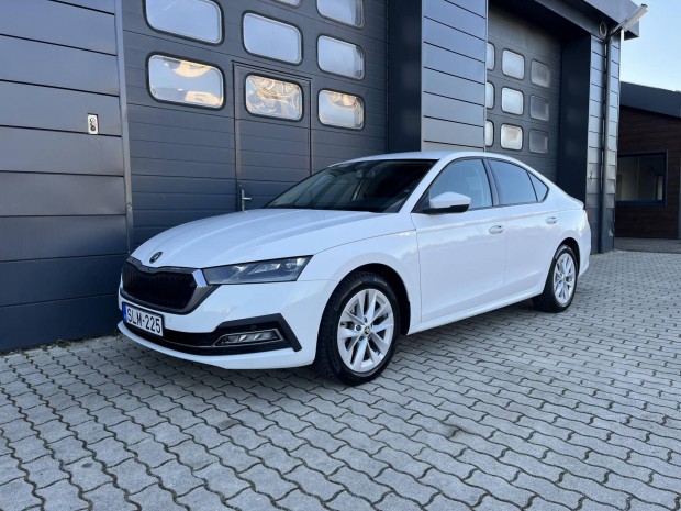 Skoda Octavia 1.5 TSI ACT Style Szervizknyv /...