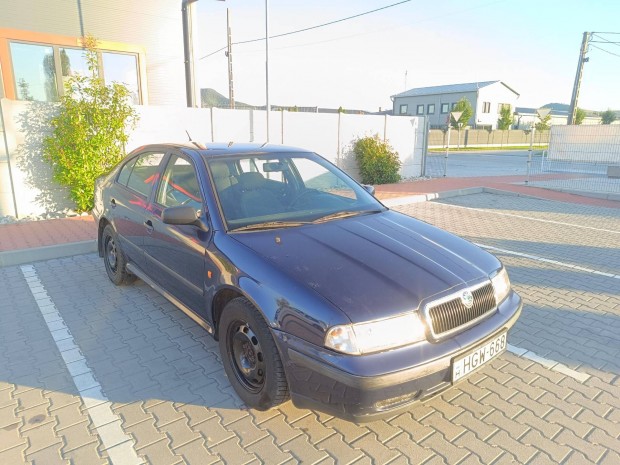 Skoda Octavia 1.6 Ambiente 1 ev műszaki! Üzembi...
