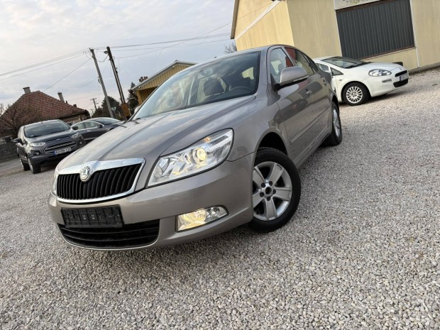 Skoda Octavia 1.6 Ambiente Kamatmentes R�szletr...