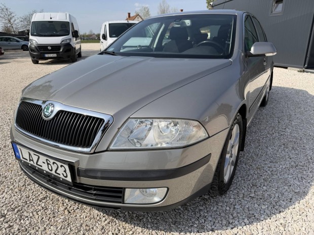 Skoda Octavia 1.6 Business Mo-i. sz�p �llapotba...