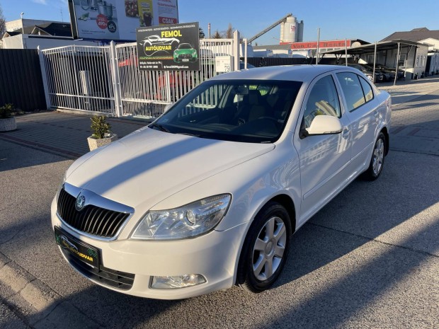 Skoda Octavia 1.6 CR TDI Ambiente DPF DSG Megk...