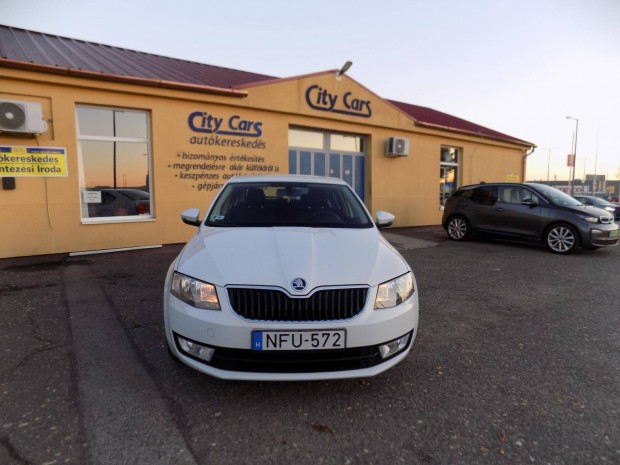 Skoda Octavia 1.6 CR TDI Ambition Akcis r!!!M...