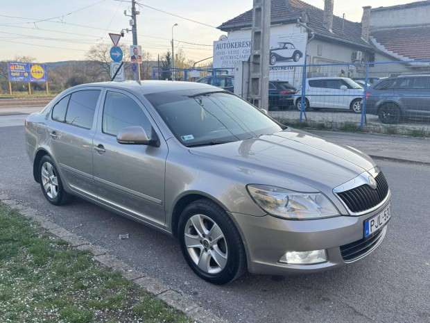Skoda Octavia 1.6 CR TDI Clever DPF Megk�m�lt �...
