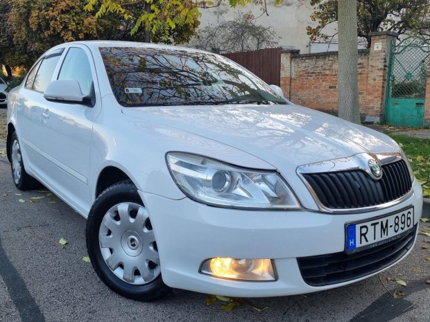 Skoda Octavia 1.6 CR TDI Elegance DPF