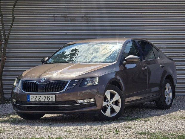 Skoda Octavia 1.6 CR TDI Style DSG MO-I! SZ.KÖN...