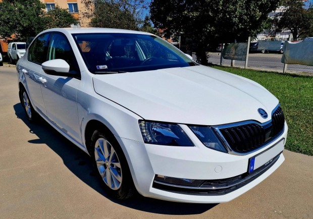 Skoda Octavia 1.6 CR TDI Style DSG Magyarország...