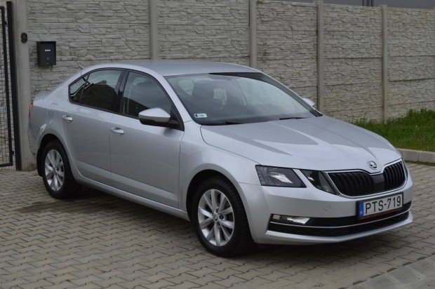 Skoda Octavia 1.6 CR TDI Style DSG Mo-i/2tul/Na...