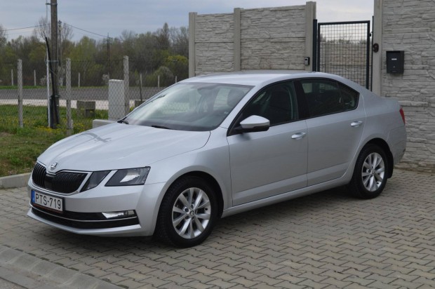 Skoda Octavia 1.6 CR TDI Style DSG Mo-i/2tul/Na...