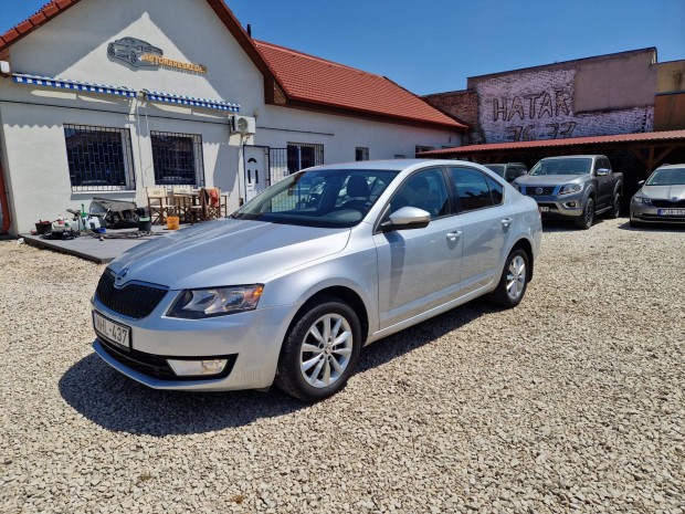 Skoda Octavia 1.6 CR TDI Style Magyarországi. S...
