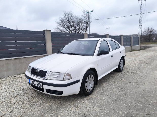 Skoda Octavia 1.6 Classic 2 v vizsga! Csere-be...