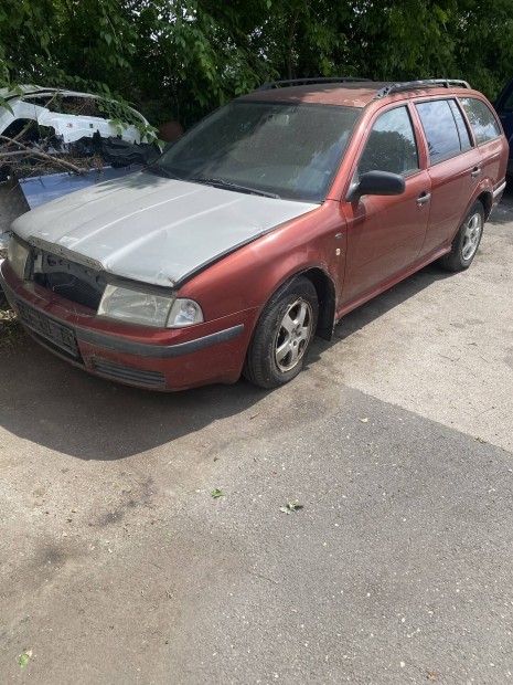 Skoda Octavia 1,6 alkatrszek