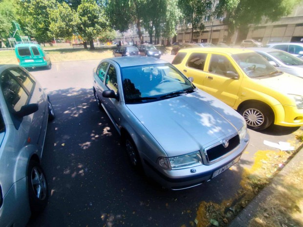 Skoda Octavia 1.6 benzin Cool Tradition