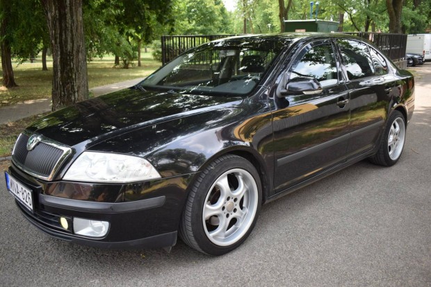 Skoda Octavia 1.9 PD TDi Elegance Ülésfűtés! Hi...