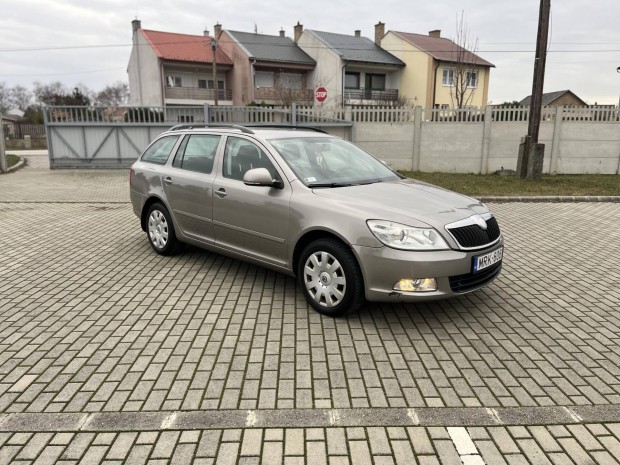 Skoda Octavia 2.0 CR TDI Ambiente DPF HA Sz�m�t...