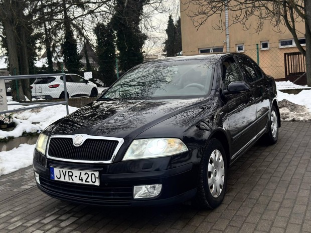 Skoda Octavia 2.0 PD TDI Edition 100 Magas Fels...